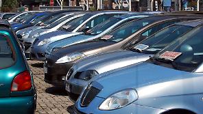 L'auto si compra o si noleggia? Il corto circuito tra prezzi, redditi e transizione L'auto si compra o si noleggia? Il corto circuito tra prezzi, redditi e transizione