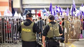 Perù al voto sulla scia di violenza e politica corrotta Perù al voto sulla scia di violenza e politica corrotta