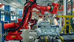 L&rsquo;auto trascina la debole produzione. Scatta l'allarme per il caro alluminio