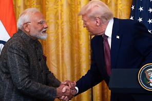 L&rsquo;India promette: basta petrolio russo. E Trump abbassa i dazi