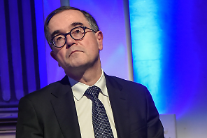 Paradosso Renault: volumi in crescita, margini in ritirata. La guidance 2026 non convince. Titolo in rosso a Parigi