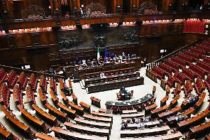 Legge elettorale, la maggioranza deposita il testo. Proporzionale con premio al 40%. Saltano le preferenze