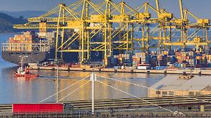 Porti, Trieste regge al calo dei container. Su Gioia Tauro e i passeggeri a Genova