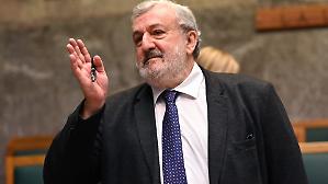 Decaro ridisegna la giunta regionale: fuori Emiliano, via alla discontinuit&agrave;