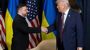 Zelensky parla con Trump e bacchetta l&rsquo;Europa. Oggi l&rsquo;incontro Usa-Russia-Ucraina
