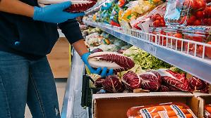 Pi&ugrave; spesa nel carrello, meno ristoranti. L&rsquo;inflazione cambia rotta ai consumi