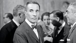 Dino Buzzati e l&rsquo;ossessione di raccontare storie per indagare il mistero del cuore umano