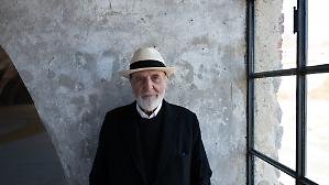 Michelangelo Pistoletto e il suo terzo paradiso in mostra a Bologna