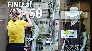 Consumi 2025: +0,8% in valore ma in volume perdono lo 0,6%