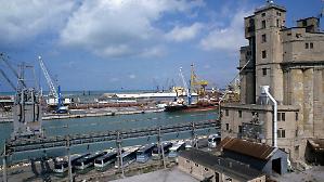 Livorno, gara da 40 milioni per i rifiuti delle navi