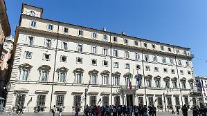 Dal Consiglio dei Ministri via libera al decreto fiscale. Correzioni su dividendi e pacchi