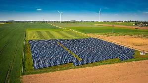 A2a e Iren a caccia di elettricit&agrave; verde. Le due multiutility sottoscrivono accordi con operatori di eolico e solare