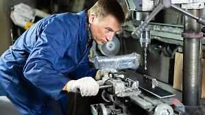 Per rafforzare l'industria Ue meno obblighi burocratici e favorire le concentrazioni