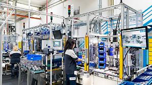 Bonfiglioli robotizza i magazzini. Scatta la protesta sindacale a Bologna