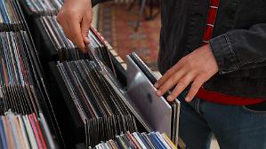 Discografia, mercato da mezzo miliardo. A trainare &egrave; lo streaming ma vinile e CD tornano di moda
