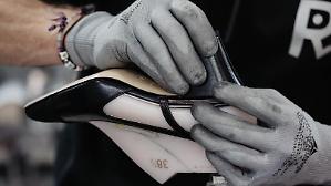 L&rsquo;industria calzaturiera arretra nel 2025. Tengono i consumi interni, gi&ugrave; l'export