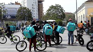 Deliveroo sotto controllo giudiziario &laquo;Rider sfruttati come nel caso Glovo&raquo;
