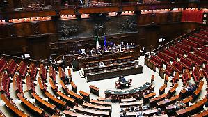 Legge elettorale, la maggioranza deposita il testo. Proporzionale con premio al 40%. Saltano le preferenze