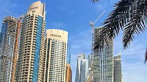 Dubai, droni e missili sui grattacieli. L&rsquo;oasi del lusso si scopre insicura