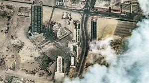 L&rsquo;Iran: &laquo;Stop ad attacchi nel Golfo&raquo; ma i raid non si fermano. Greggio, il Kuwait taglia la produzione


