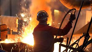 Una crisi industriale lunga anni tra politica, fabbrica e futuro dell&rsquo;acciaio