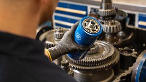 Zf amplia le perdite a oltre due miliardi. Gi&ugrave; anche il fatturato, tagli sull&rsquo;elettrico