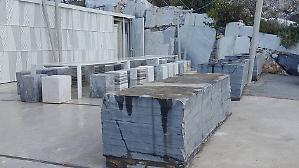 Umberto Marmi, scende l&rsquo;utile Ricavi in recupero