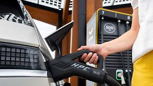 Flotte aziendali, cresce l&rsquo;elettrico. Il nodo resta la rete