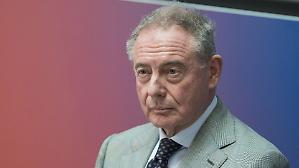 Urso striglia le compagnie.  Adeguare i prezzi alla pompa quando cala il greggio