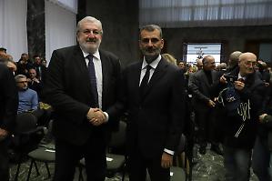 Giunta Puglia, sprint finale per Decaro: &laquo;Ho le idee chiare&raquo;. Verso l'assessorato tecnico per l&rsquo;ex governatore Emiliano