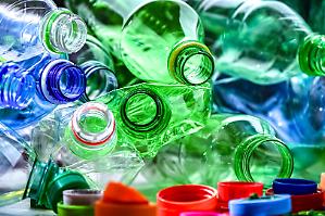 L'Europa invasa dalla plastica cinese a basso prezzo che viene venduta come riciclata