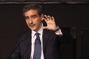 Mps, profitti in crescita a 3 miliardi. Attesa per il piano con Mediobanca
