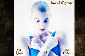 Da ascoltare e riscoprire, una voce spiazzante