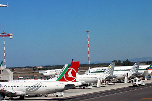 Aeroporti, l&rsquo;Emilia-Romagna prova a cambiare passo. Pronto il progetto di legge per mettere a sistema gli scali