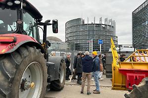 Trattori in marcia a Strasburgo contro il Mercosur