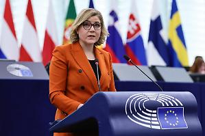 Tlc, l'Ue prova a passare dal rame alla fibra