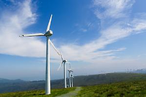 Eolico e solare, nuovo record in Europa. Superati i fossili