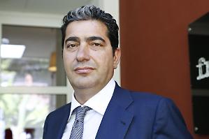 L'editore de L'Espresso vuole la raffineria di Priolo