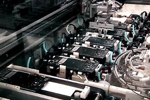 Conti record per Samsung, fatturato a +9%. Nokia, utile a -34% e stime prudenti
