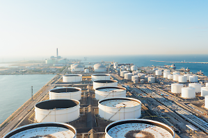 La domanda di petrolio rallenta. La Iea taglia le stime per il 2026: &laquo;Pesa l&rsquo;incertezza geopolitica&raquo;