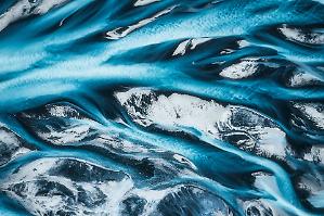 I fiumi sono verbi: conversazione con Robert Macfarlane 