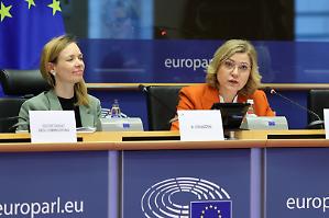 Nuove tasse alle Big Tech per finanziare il bilancio 
