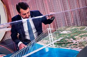 Il Ponte di Salvini si fa ogni giorno pi&ugrave; stretto