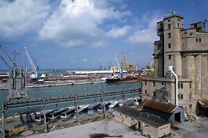 Livorno, gara da 40 milioni per i rifiuti delle navi