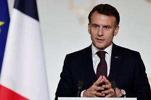 La Russia conferma i contatti con Parigi. E Macron invita pi&ugrave; colleghi europei (ma non troppi) a riaprire il dialogo
