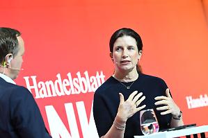 Commerzbank conferma la crescita. Orcel (Unicredit): &laquo;Non forziamo&raquo;