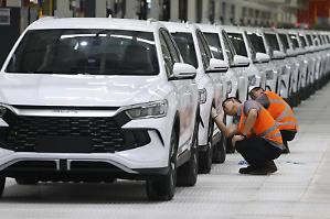 Pechino frena la guerra dei prezzi tra le case automobilistiche