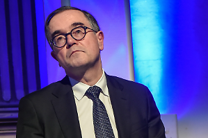 Paradosso Renault: volumi in crescita, margini in ritirata. La guidance 2026 non convince. Titolo in rosso a Parigi
