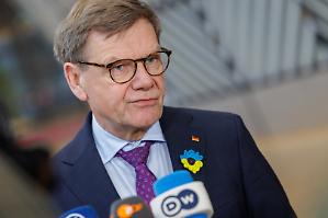 Berlino frena sulla linea Macron: &laquo;Mosca non vuole colloqui seri&raquo;. Ma apre alla mediazione con Budapest sulle sanzioni
