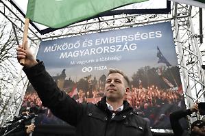 Ungheria, l&rsquo;opposizione punta sul candidato europeista in vantaggio nei sondaggi elettorali